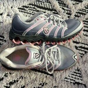 K-Swiss Women's Gray and Pink Athletic Shoes